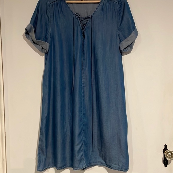 Lucky Brand Chambray short sleeve dress size medium - Picture 2 of 5